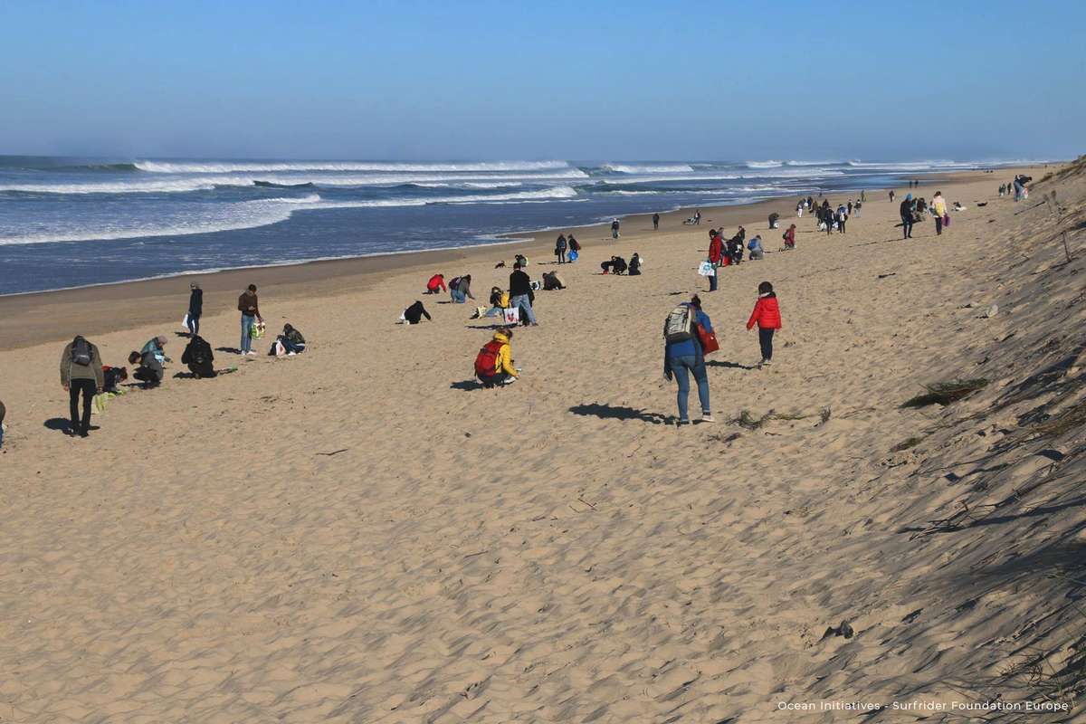 Participons à la protection de notre planète en nettoyant 30000m² de plage !
