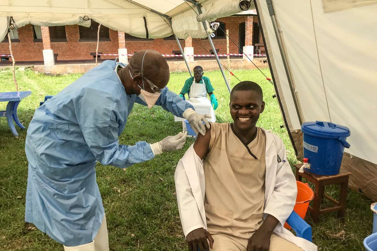 Permettons à 6 médecins de s'envoler en mission humanitaire pour lutter contre les épidémies !
