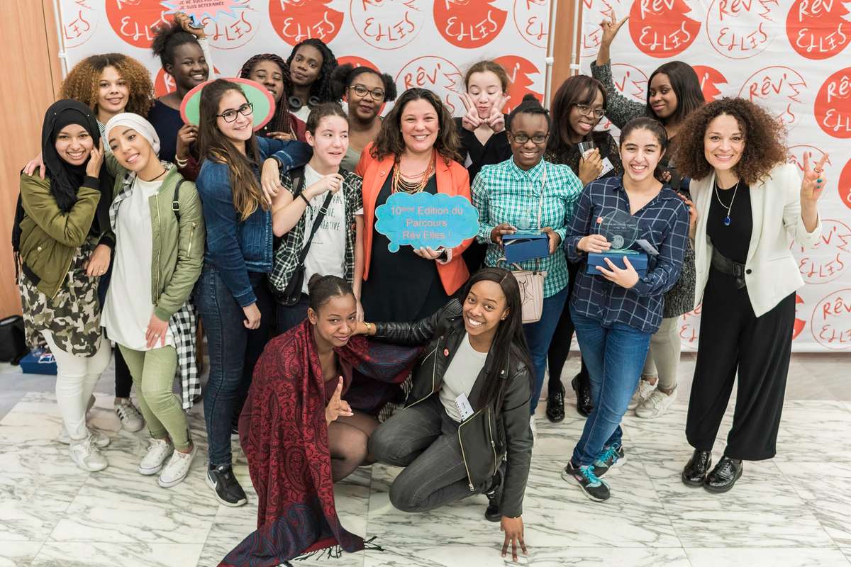Projet - 5 jeunes filles issues de quartiers prioritaires accompagnées ...