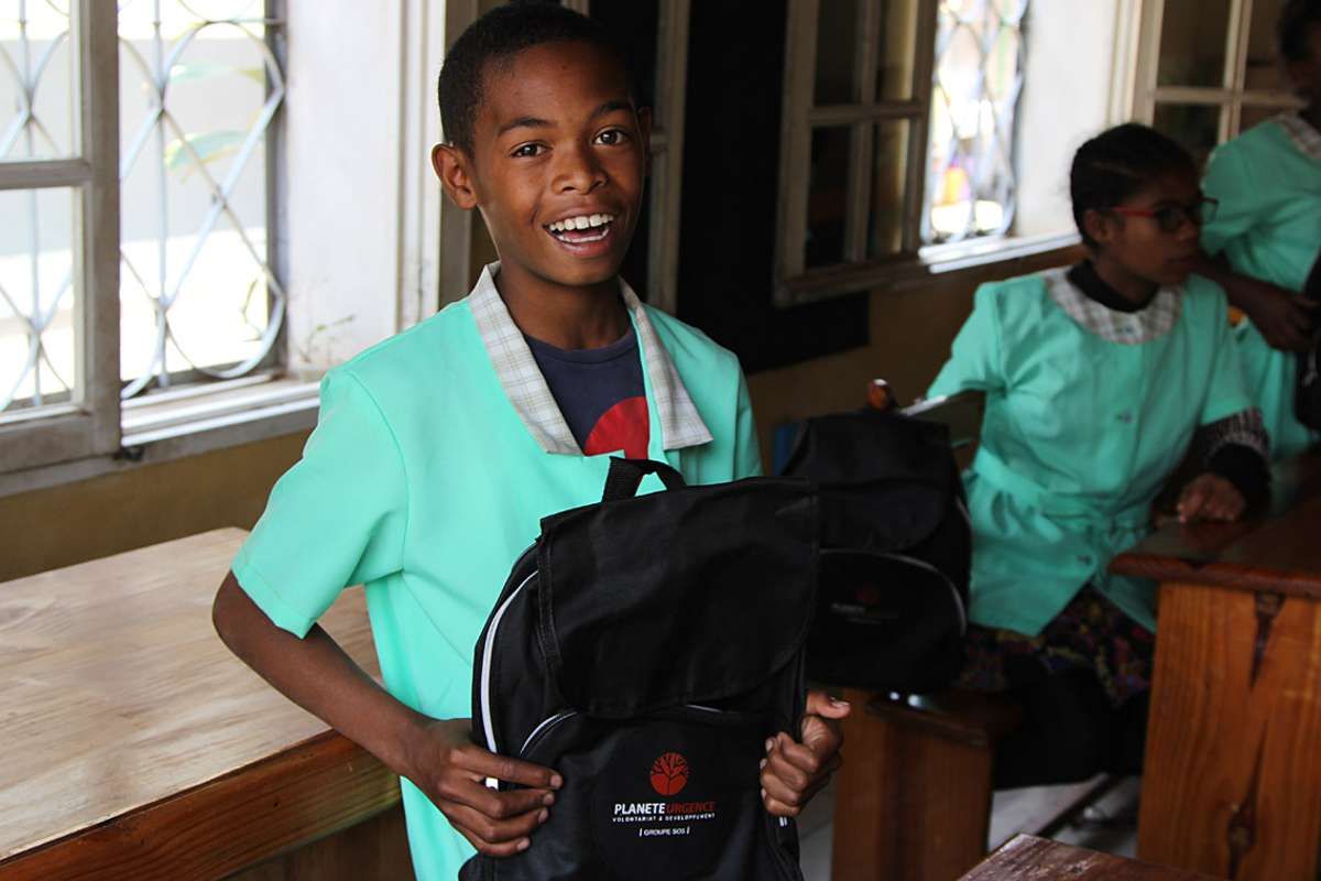 1 050 éco-kits scolaires pour des enfants à Madagascar, au Togo, au Bénin et au Cameroun !