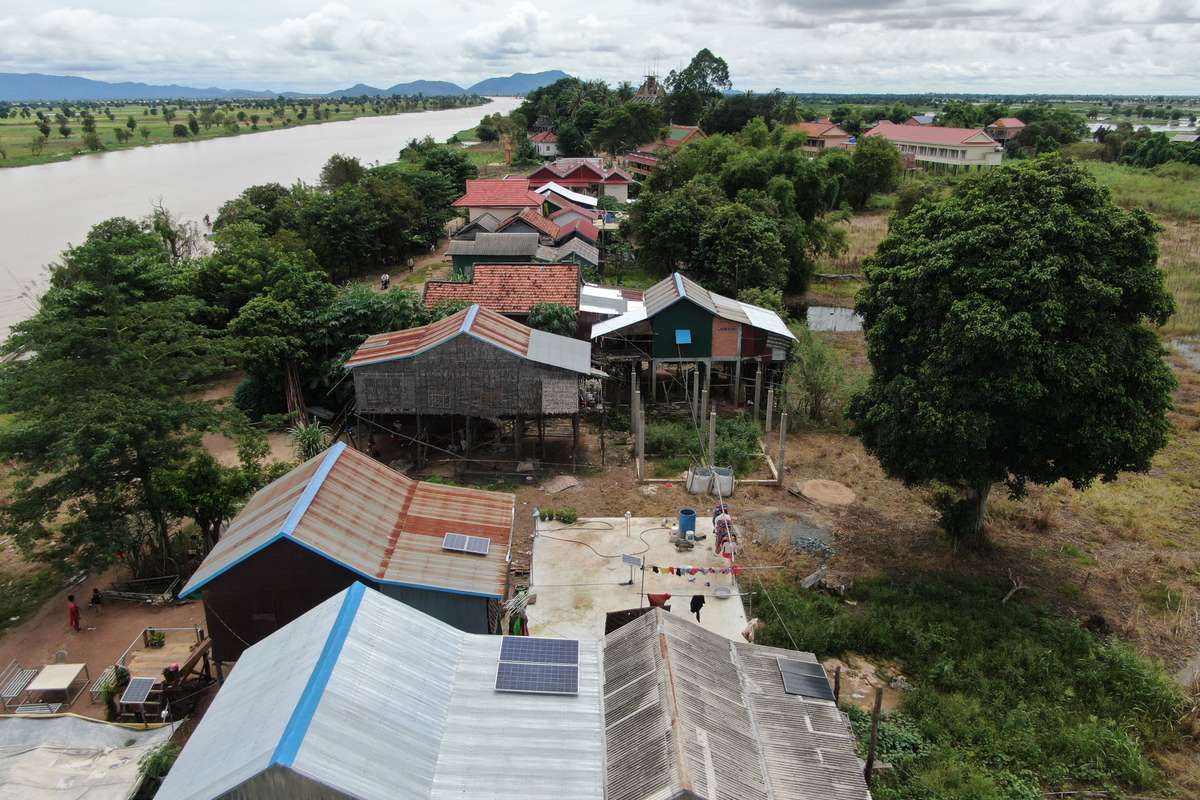 Éclairons le quotidien de 25 familles cambodgiennes vivant en zone très reculée !