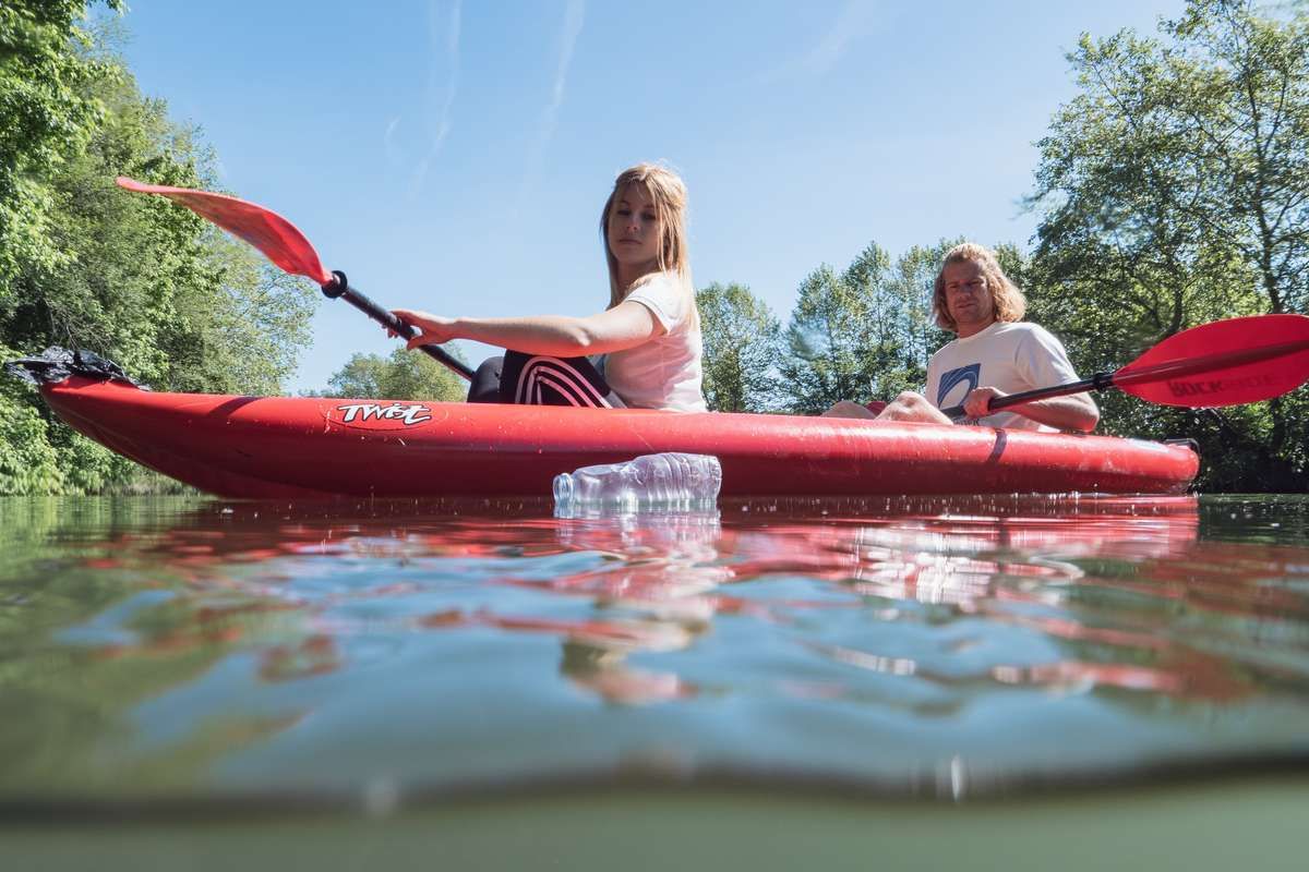 Utilisons des kayaks pour étudier les déchets sur les cours d'eau pendant 1 an !